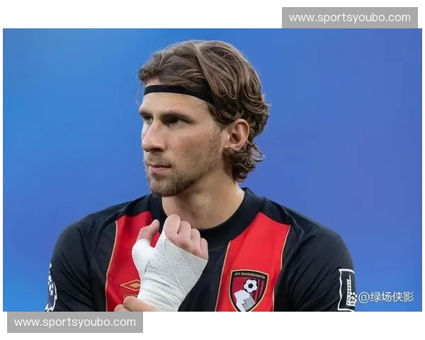 西蒙斯首秀58分钟被提前换下 热刺高价引援面临适应难题